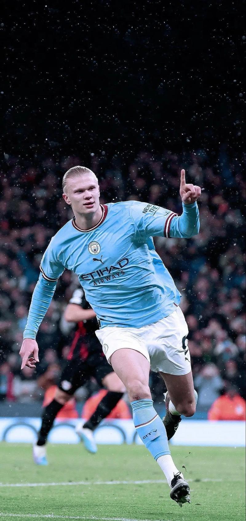 斯基拉：托莫里接近与AC米兰续约至2029年（斯基拉：托莫里与AC米兰续约至2029年已接近敲定）