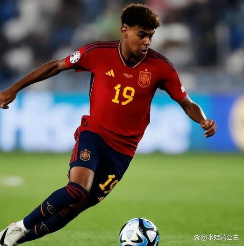 拜仁莱万多夫斯基连续两场进球（莱万多夫斯基为拜仁连续两场破门）