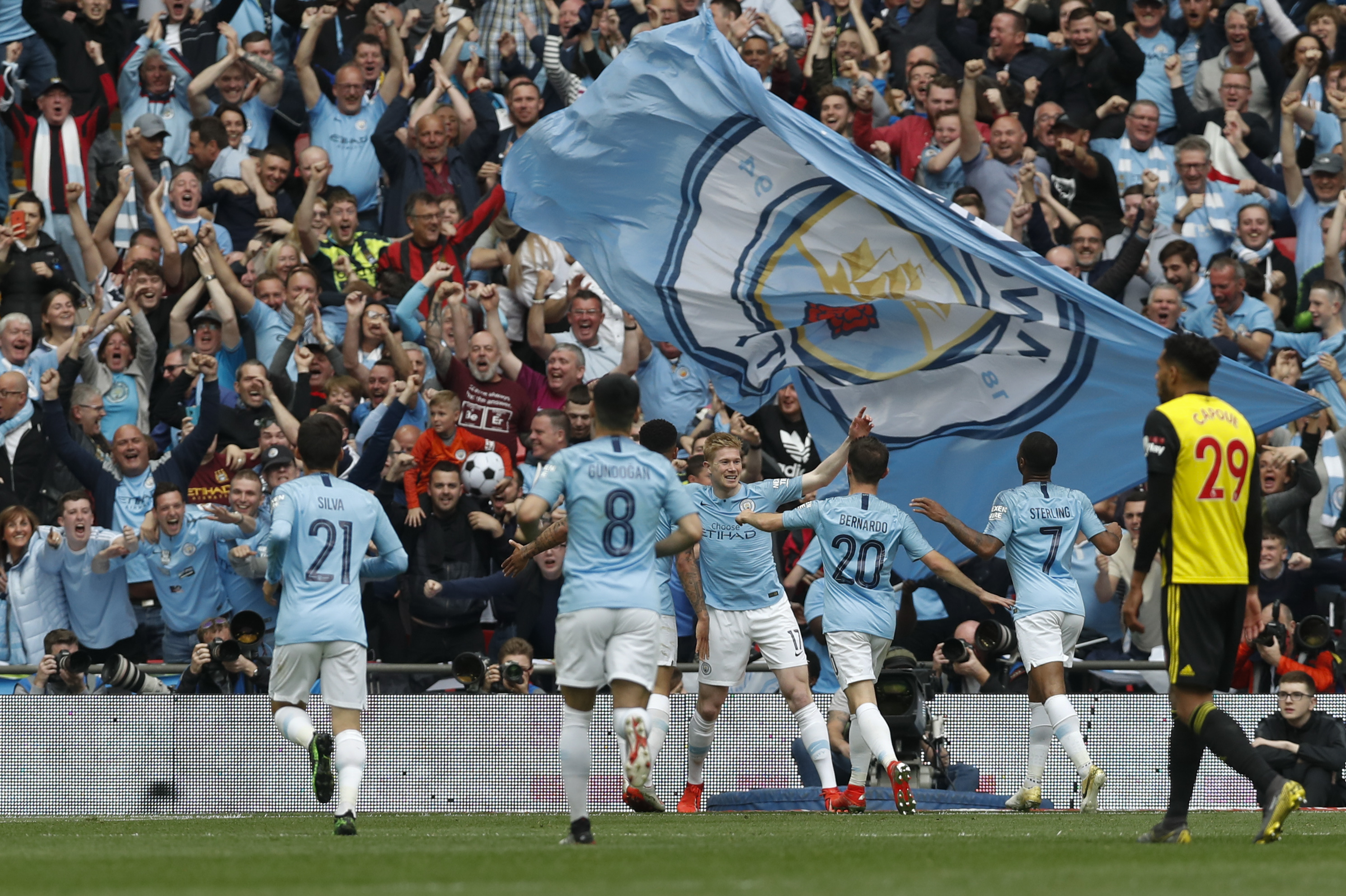 比塞克：电影主角一开始都不被看好，但凭借努力就能实现目标（比塞克：像电影主角一样，起初不被看好，凭努力终能达成目标）