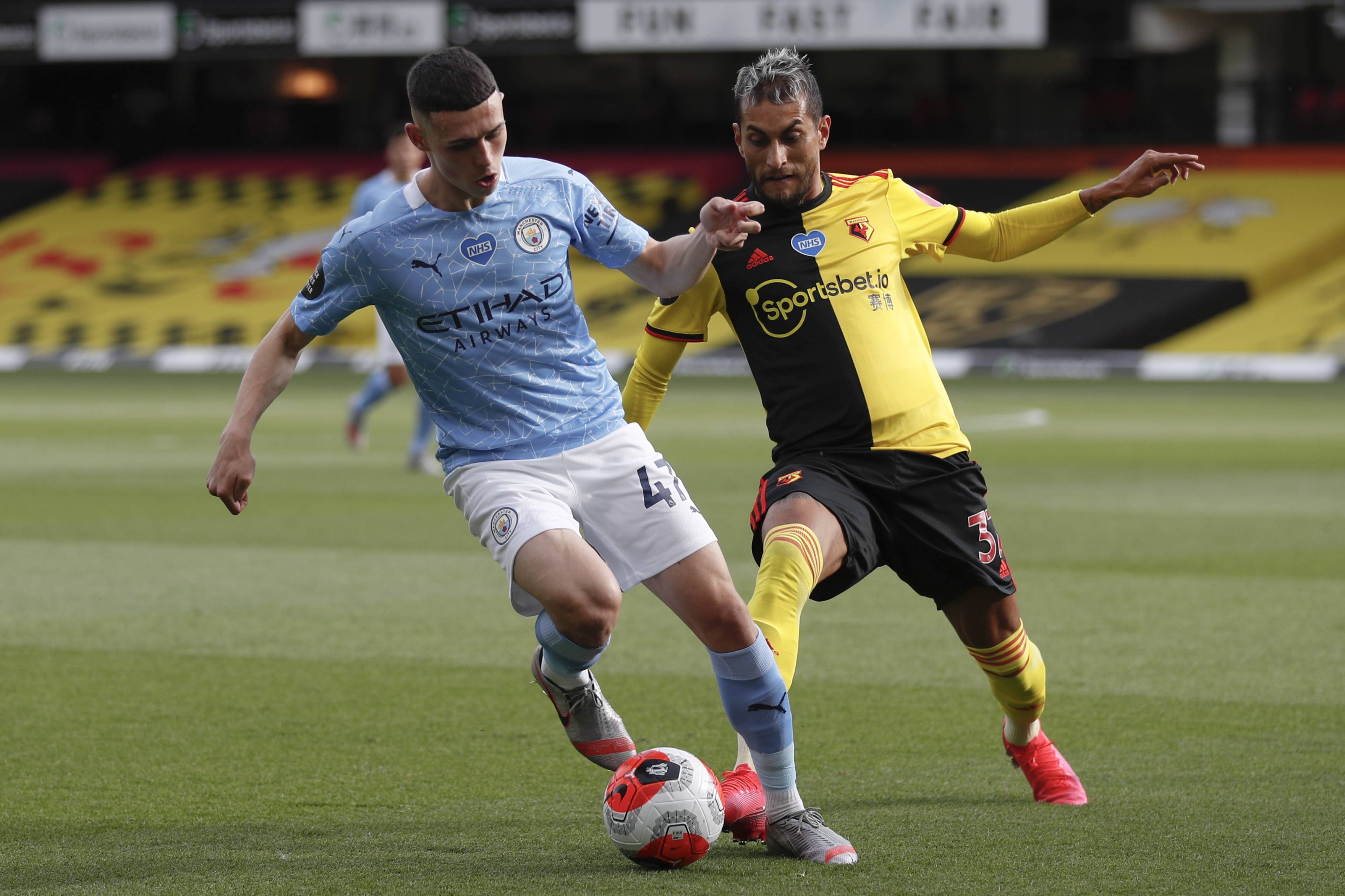 欧冠92年改制后戴帽数前10：梅西、C罗8次第1，姆巴佩5次第4（欧冠自1992年改制以来戴帽次数前十：梅西与C罗各8次并列第一，姆巴佩5次位列第4）