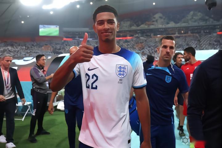 新星高光不断，未来无极限（新星持续发光，未来无限可能）