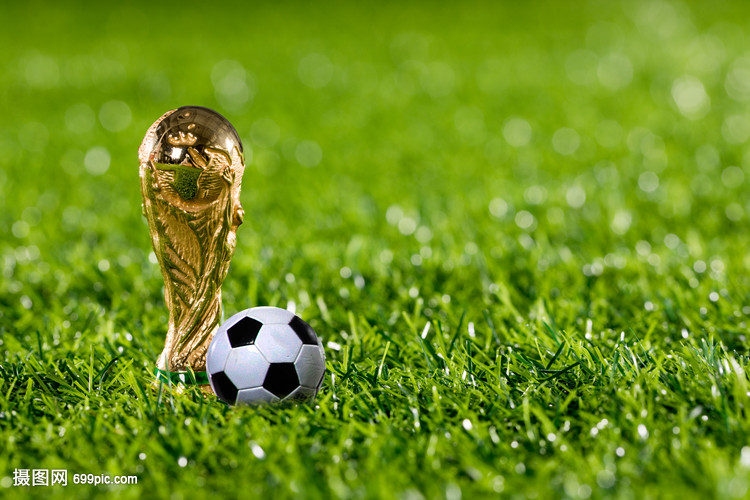 迈阿密跳舞庆祝夺冠，小贝兴奋舞动、梅西&德保罗有些局促（迈阿密夺冠后全队舞动庆典：小贝热情起舞，梅西与德保罗略显拘谨）