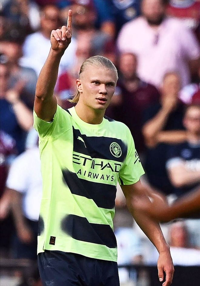 孔帕尼：凯恩和对手的手臂位置几乎一样，这种情况不该判点球（孔帕尼：凯恩与对手手臂位置接近，此类情况不应判点球）