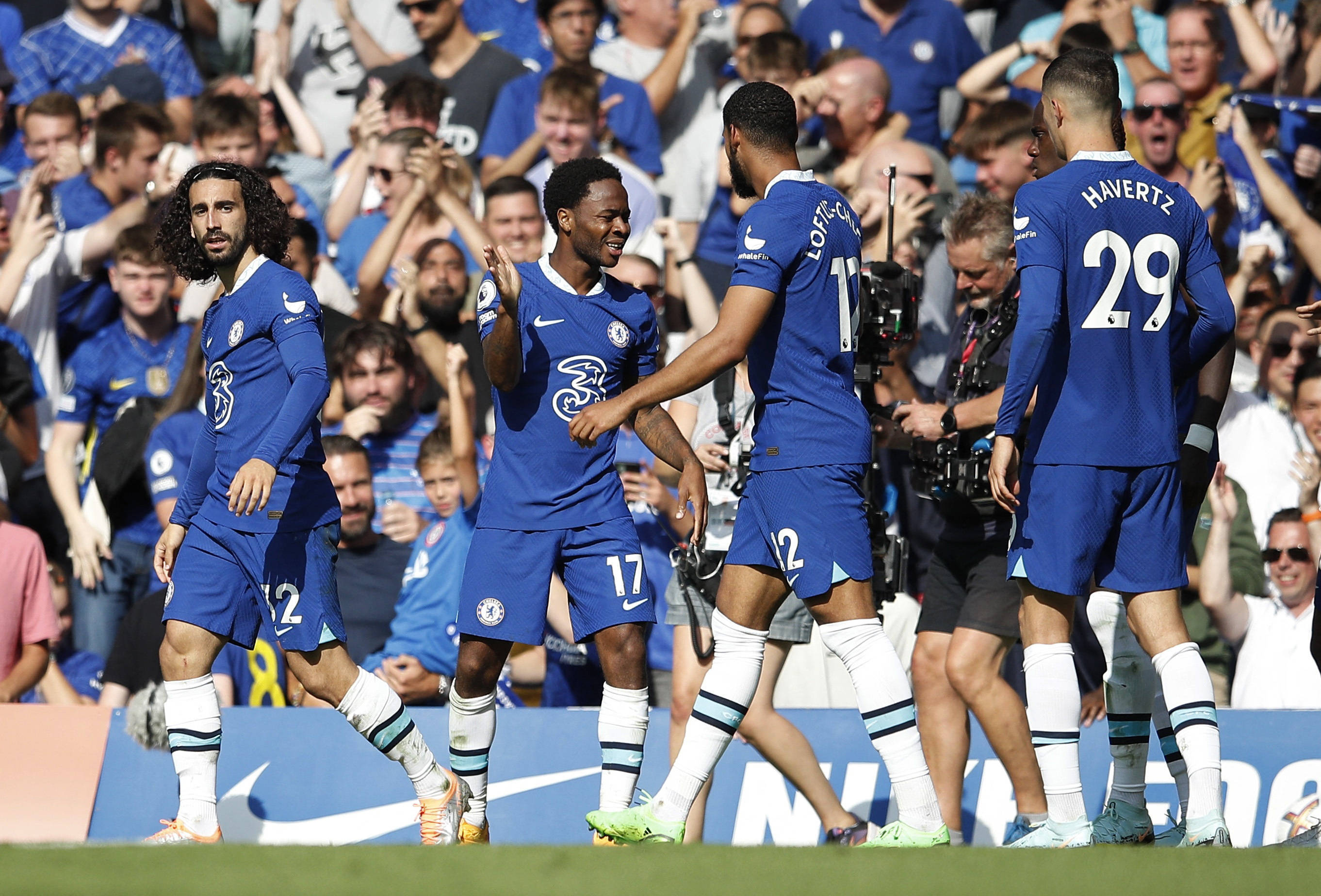 杜震宇祝贺邵佳一：带队走出低谷，球迷要支持我们的本土教练（杜震宇向邵佳一致贺：率队走出困境，呼吁球迷力挺本土主帅）