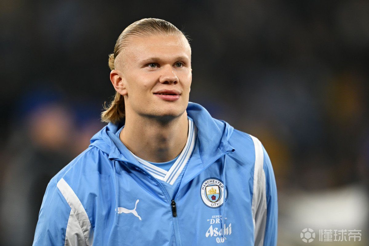 弗朗切斯科·托蒂两分钟的精彩表现， 多么不可思议的球员！（两分钟尽显传奇，弗朗切斯科·托蒂的不可思议表演）